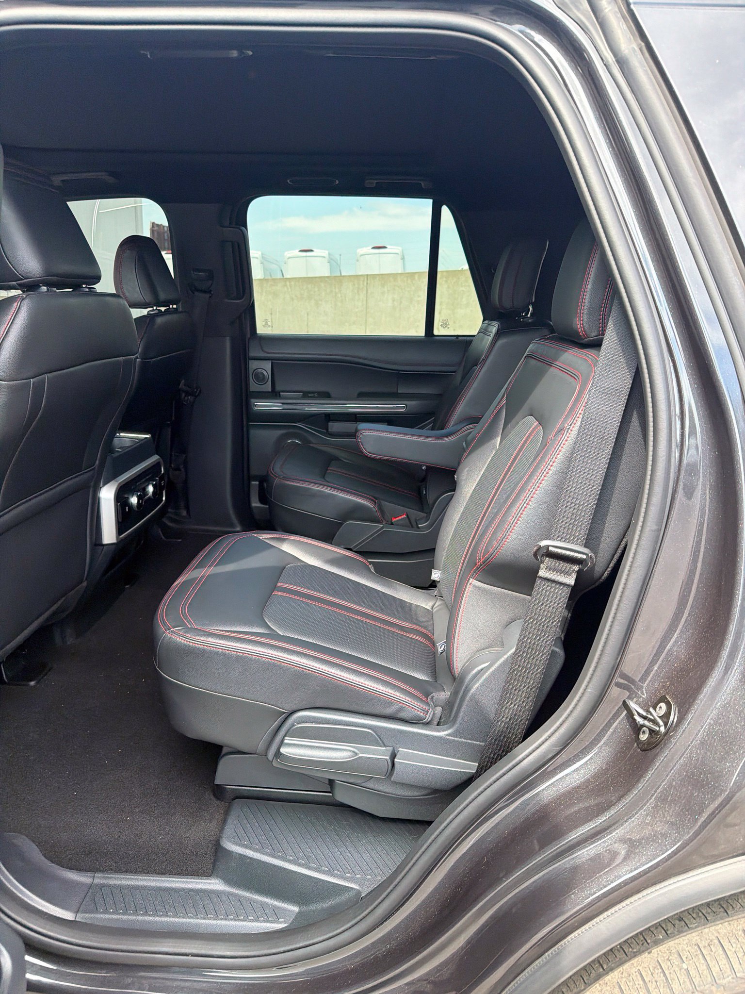 Certified 2024 Ford Expedition Limited AWD/4WD image 11