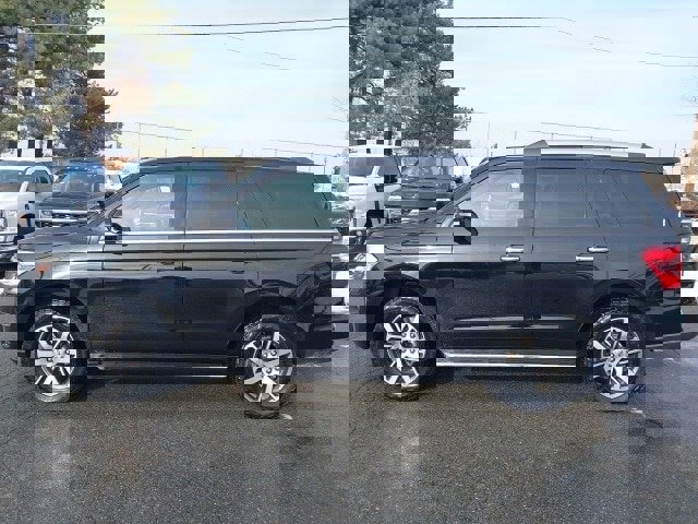 Certified 2022 Ford Expedition Limited image 2