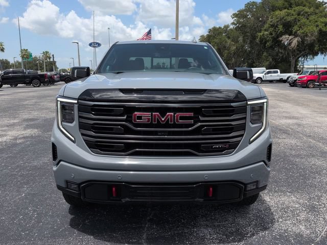Used 2025 GMC Sierra 1500 AT4 w/ AT4 Premium Package AWD/4WD image 3