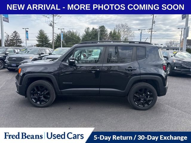 Used 2017 Jeep Renegade Altitude AWD/4WD image 4