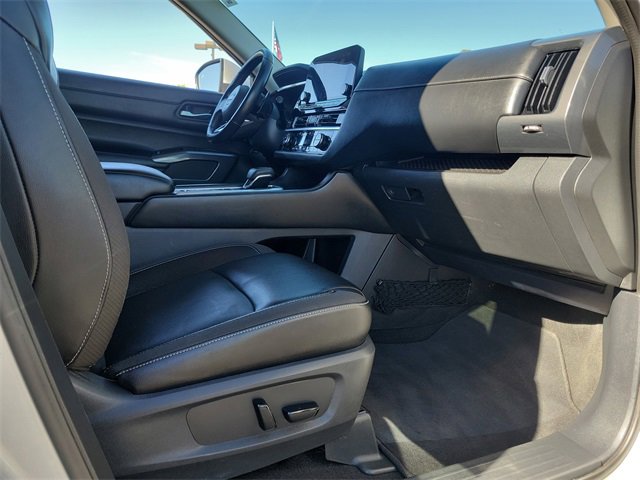 Used 2022 Nissan Pathfinder SL w/ SL Black Package image 23