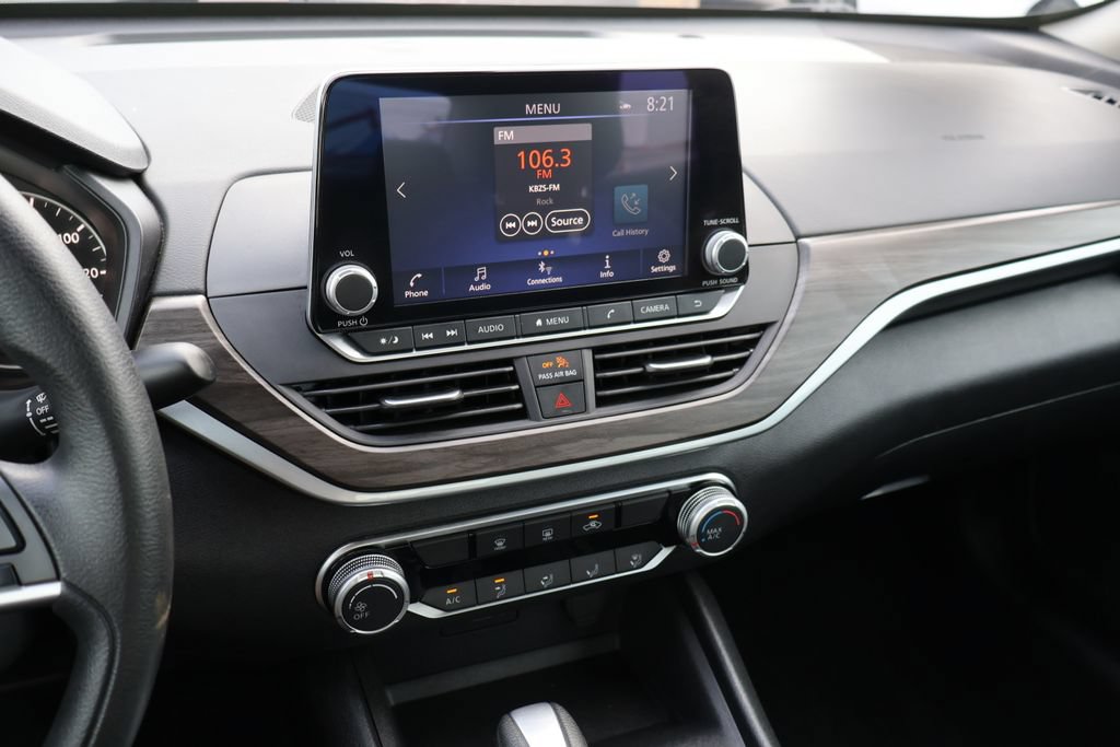 Used 2025 Nissan Altima 2.5 SV FWD image 26