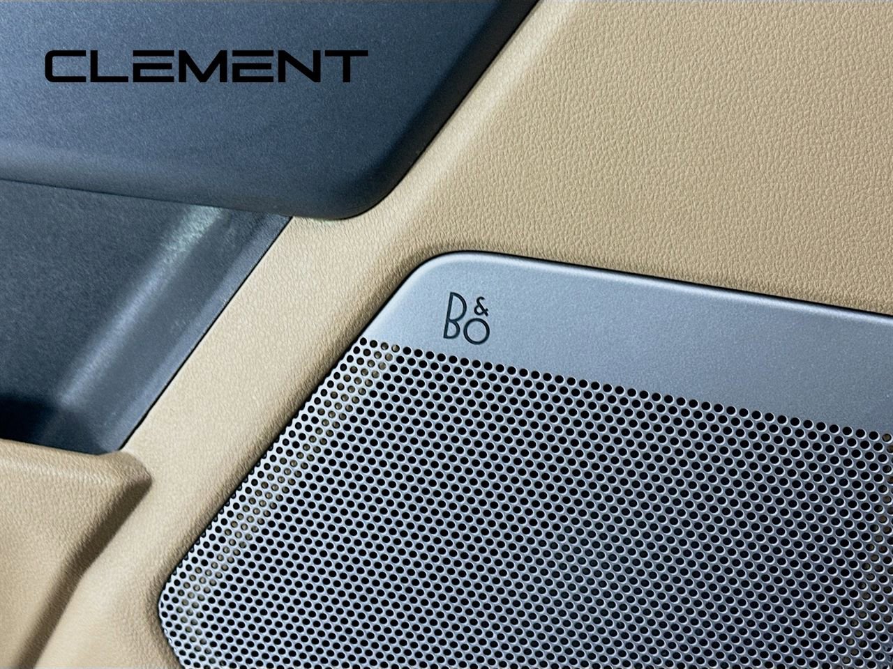 Certified 2023 Ford F250 Lariat w/ Black Appearance Package image 26