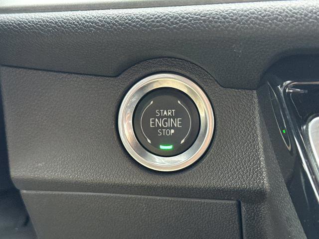 Used 2025 Chevrolet Traverse LT image 22