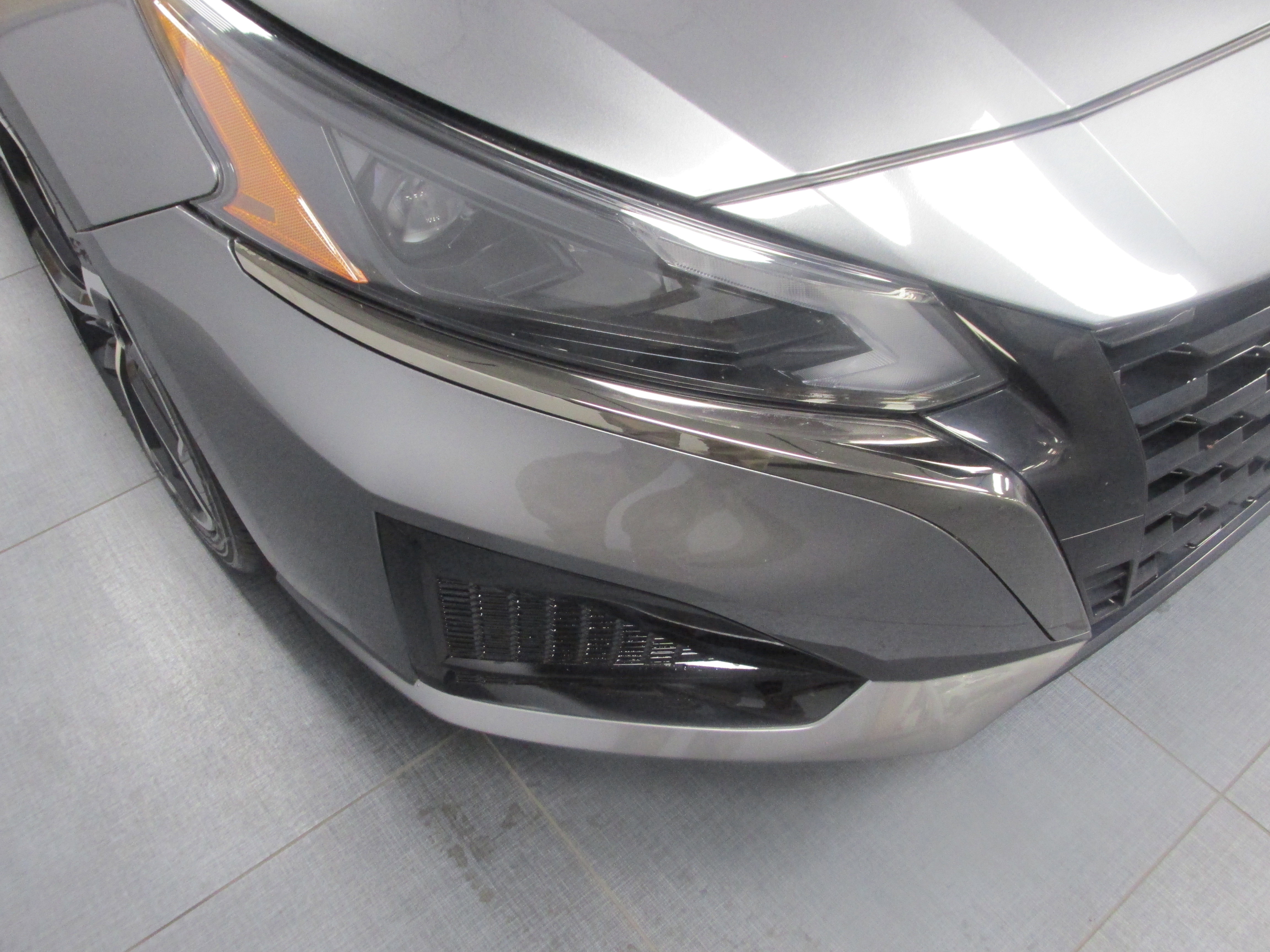 Used 2024 Nissan Altima 2.5 SR FWD image 9
