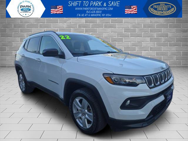 Used 2022 Jeep Compass Latitude w/ Convenience Group AWD/4WD image 1