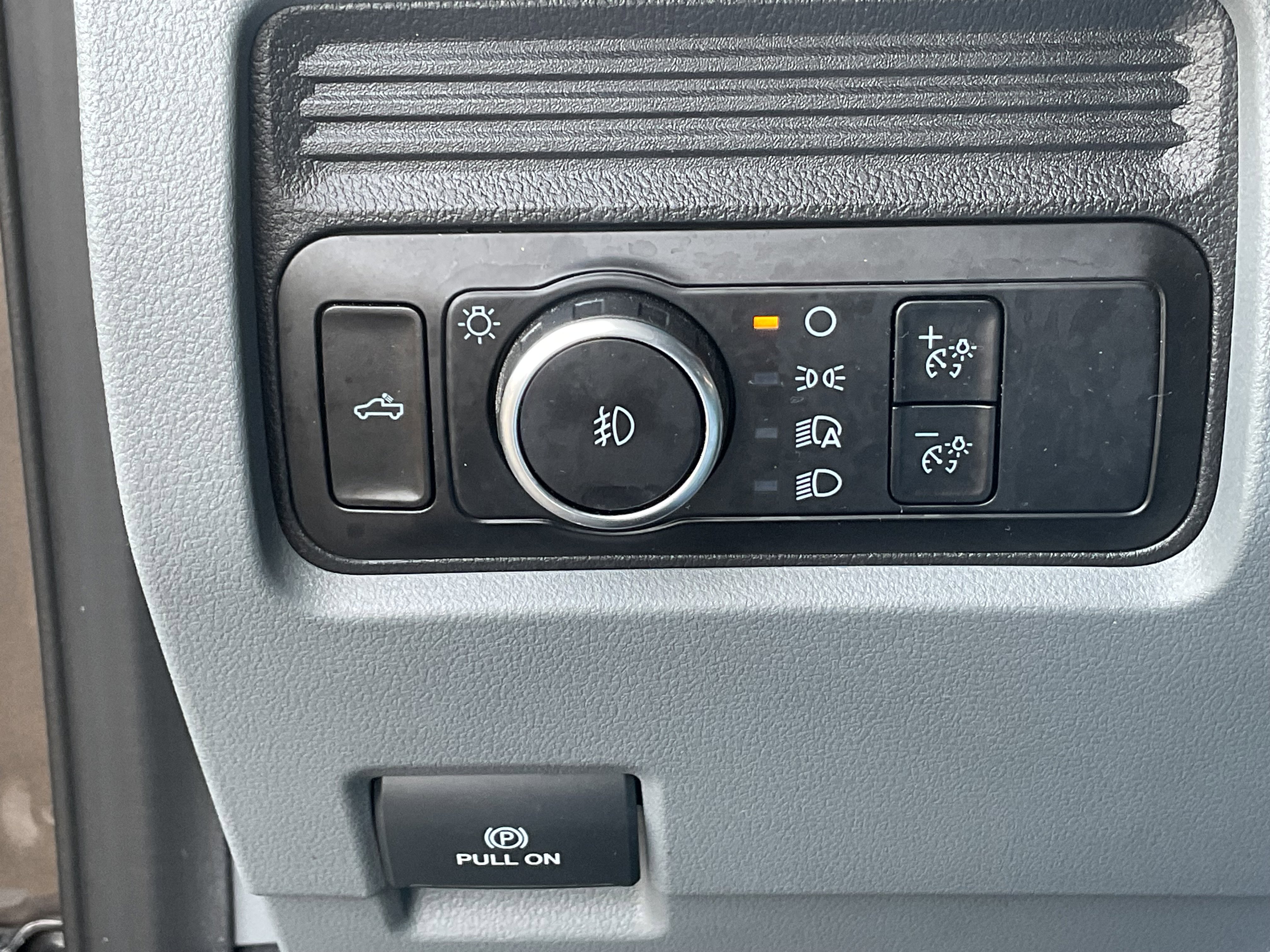 Certified 2023 Ford F250 XL w/ STX Appearance Package image 11