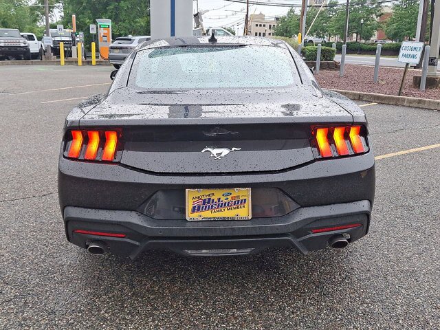 Certified 2024 Ford Mustang Coupe RWD image 7