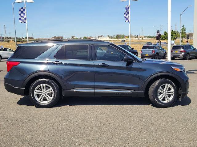 Certified 2022 Ford Explorer XLT w/ Equipment Group 202A image 6