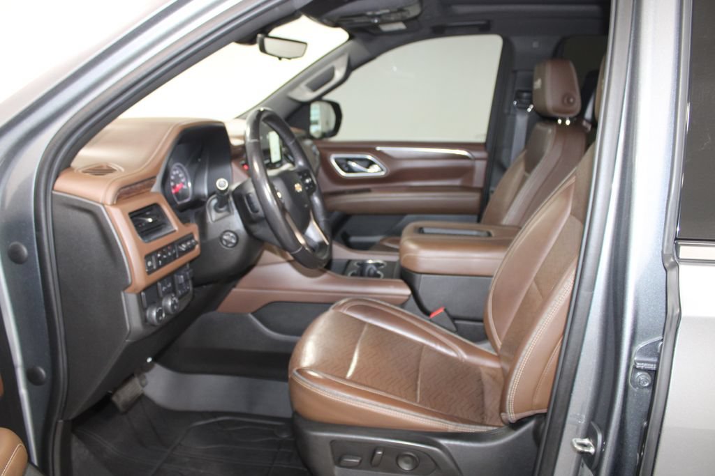 Used 2021 Chevrolet Suburban High Country RWD image 25