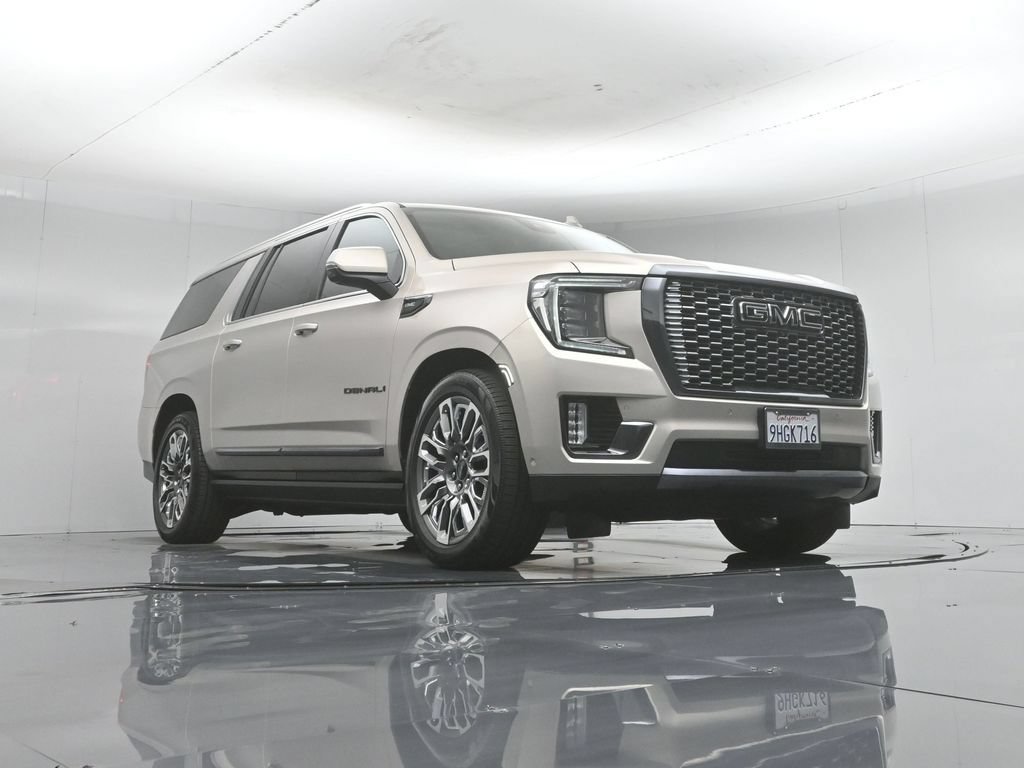 Used 2023 GMC Yukon XL Denali Ultimate AWD/4WD image 54