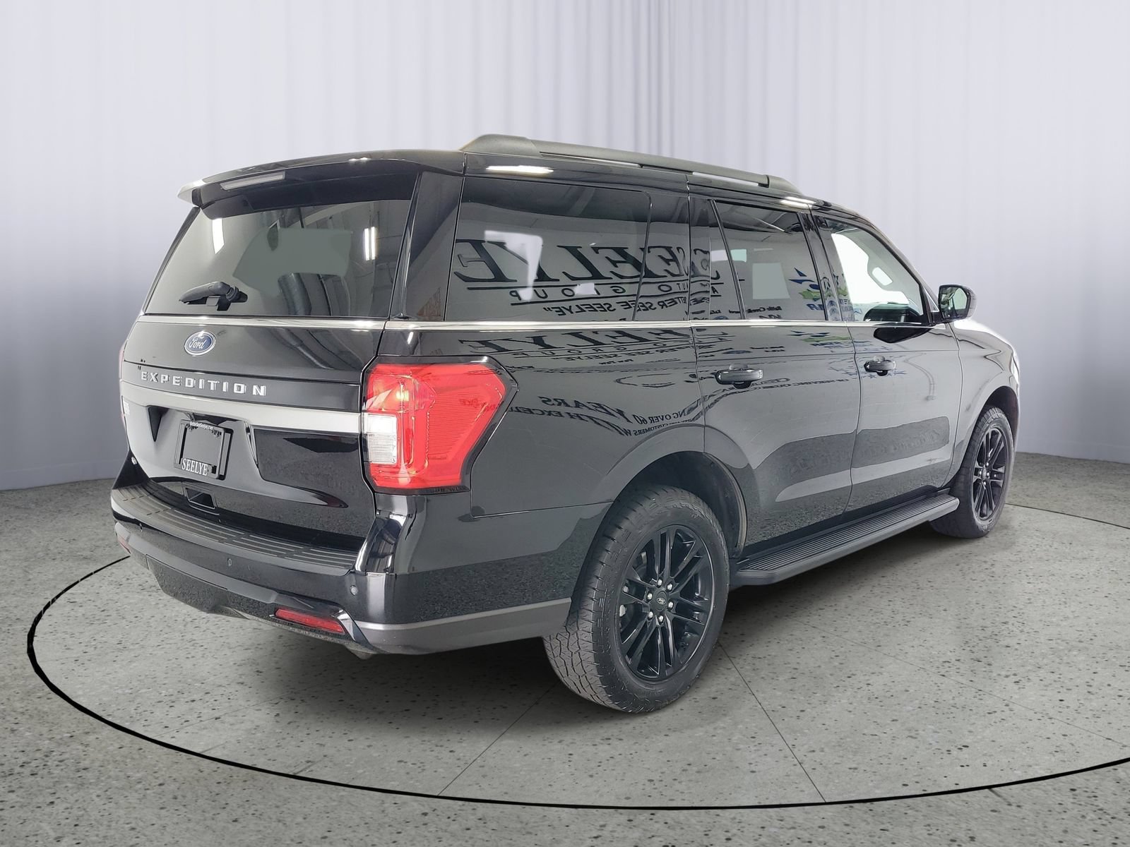 Certified 2024 Ford Expedition XLT AWD/4WD image 4