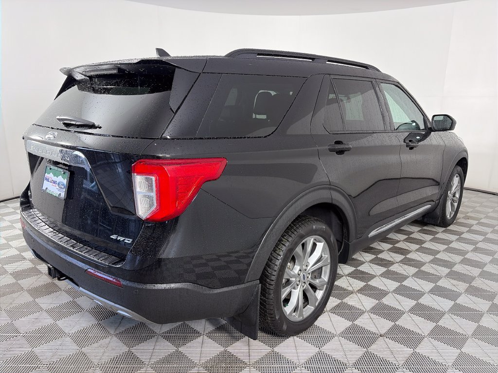 Certified 2023 Ford Explorer XLT w/ Equipment Group 202A AWD/4WD image 7