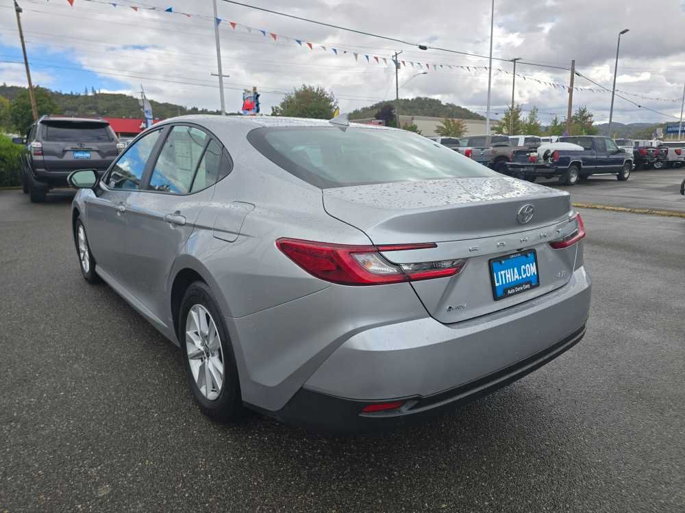Used 2025 Toyota Camry LE FWD image 3
