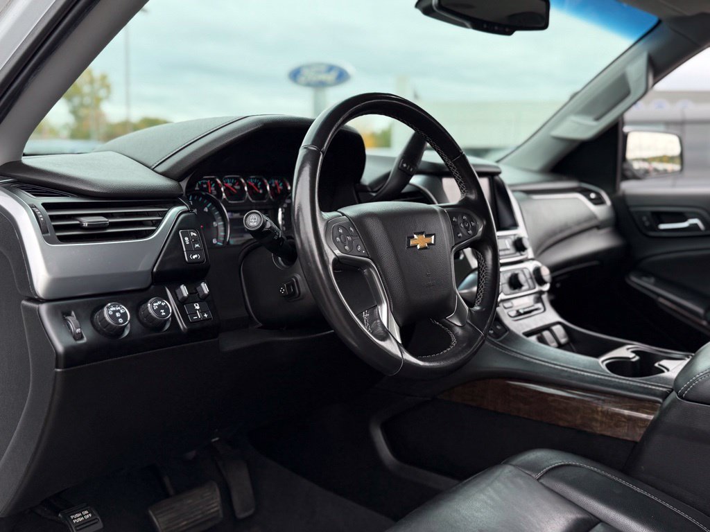Used 2019 Chevrolet Tahoe LT w/ Luxury Package AWD/4WD image 8
