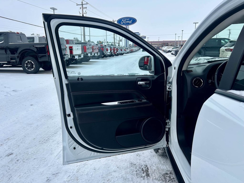 Used 2017 Jeep Compass High Altitude image 10