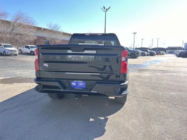 Used 2023 Chevrolet Silverado 1500 Custom w/ LPO, Dark Essentials Package image 4