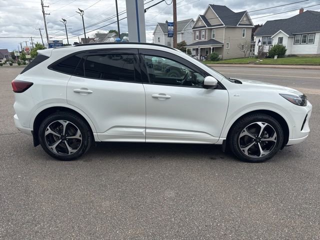 Certified 2023 Ford Escape ST-Line Elite w/ Premium Technology Package AWD/4WD image 5