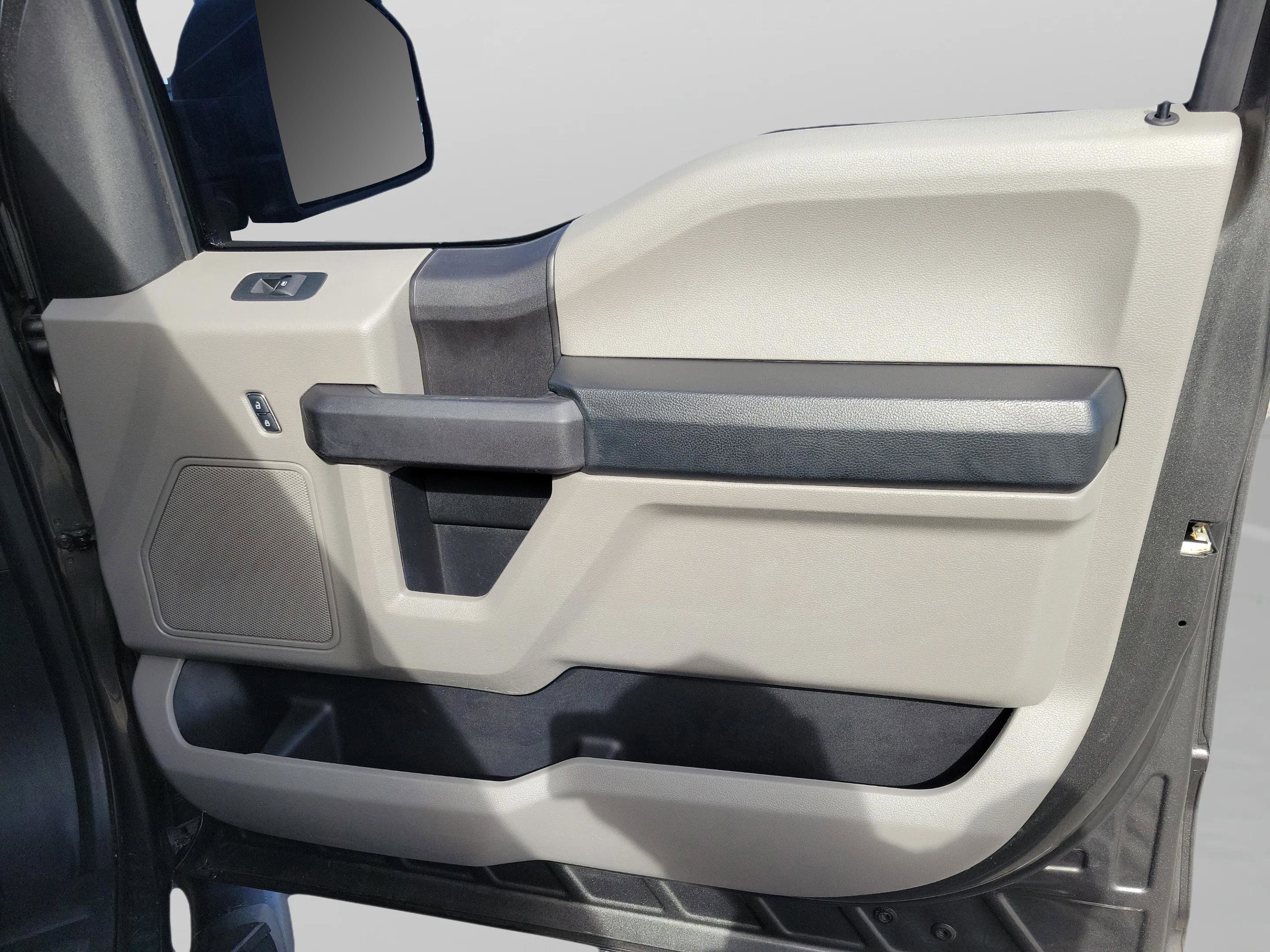 Certified 2017 Ford F150 XL w/ Equipment Group 101A Mid image 26