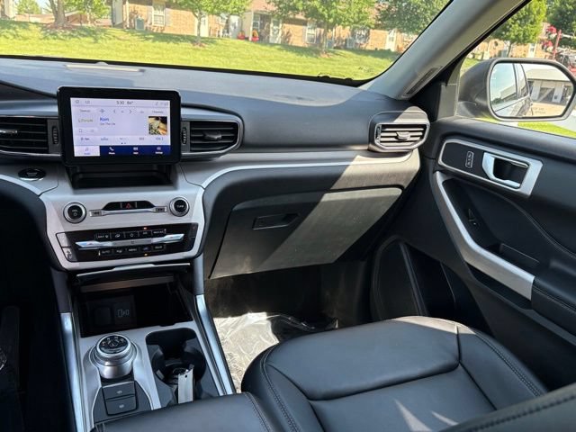 Certified 2024 Ford Explorer XLT w/ Equipment Group 202A AWD/4WD image 26