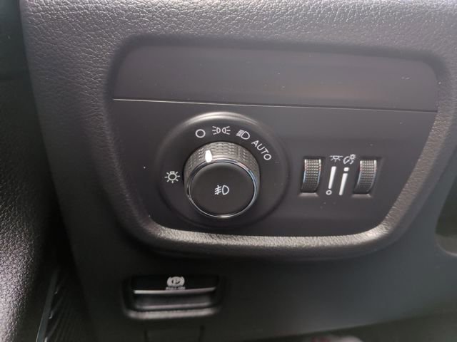 Used 2021 Jeep Grand Cherokee L Overland w/ Luxury Tech Group IV image 28