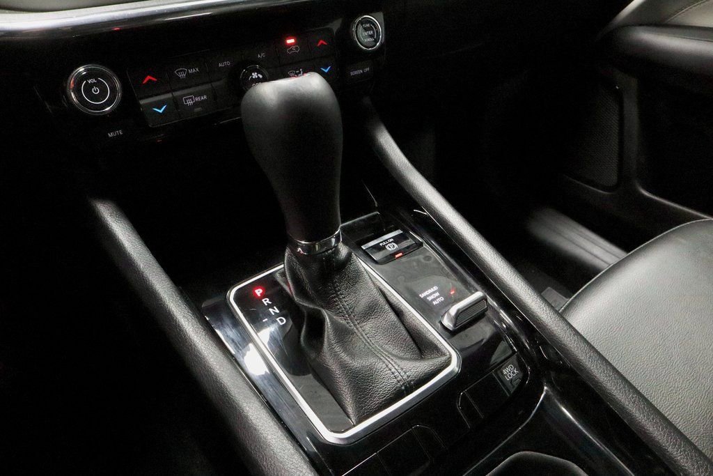 Used 2024 Jeep Compass Limited image 29