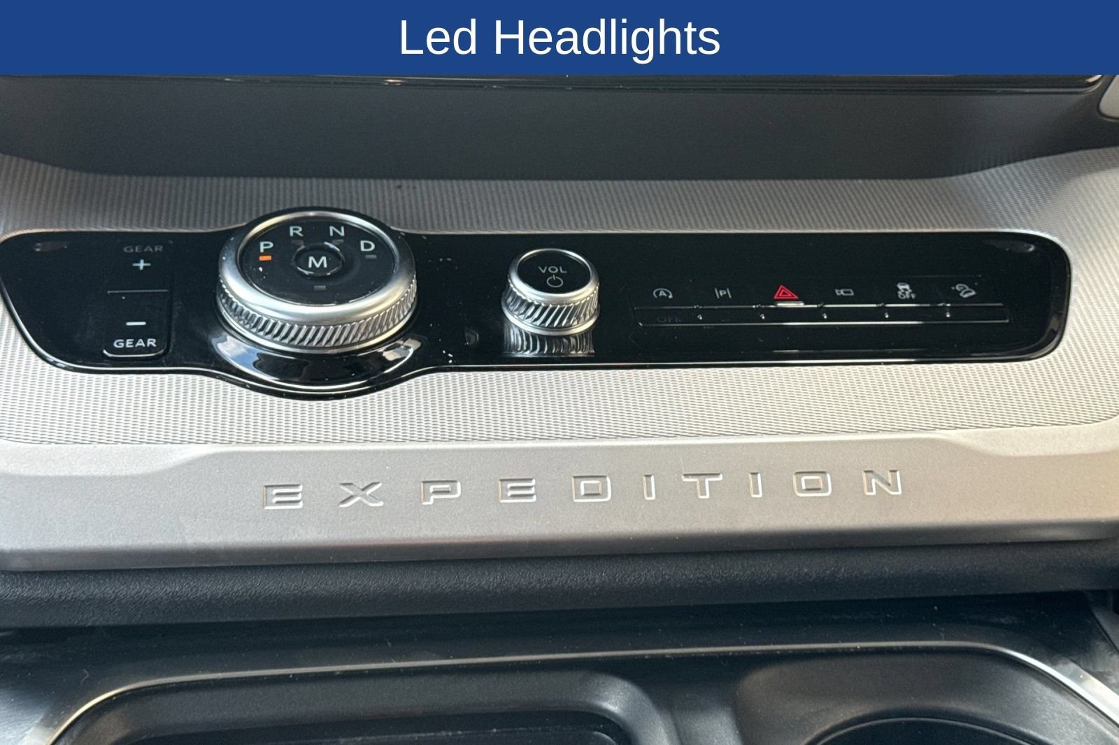 Certified 2025 Ford Expedition Active AWD/4WD image 26