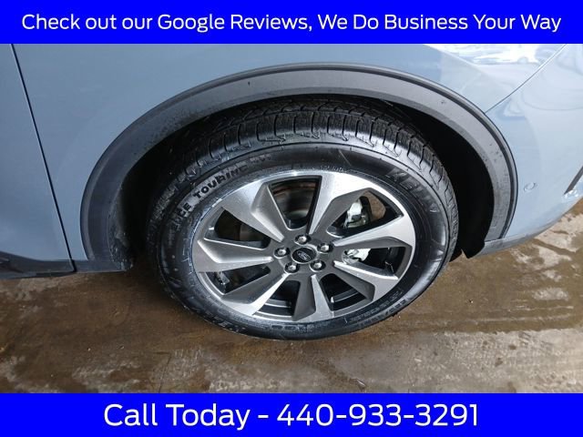 Certified 2023 Ford Escape Platinum w/ Premium Technology Package image 13