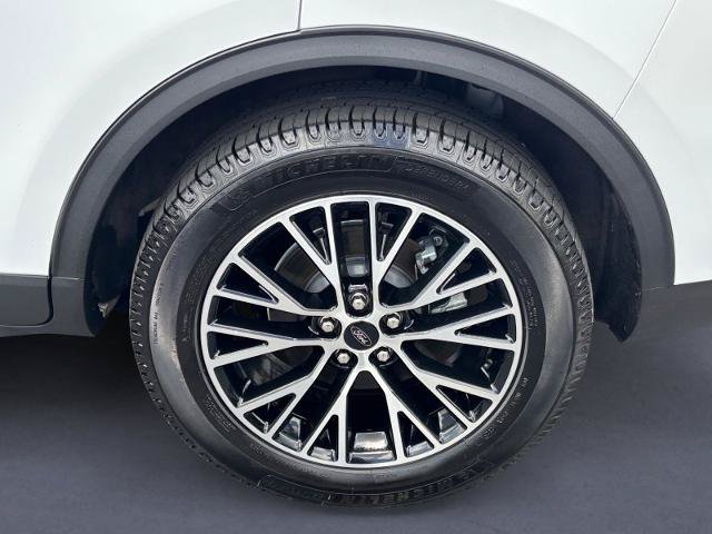 Certified 2023 Ford Escape SE FWD image 10