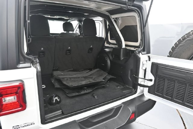 Used 2021 Jeep Wrangler Unlimited Sport AWD/4WD image 38