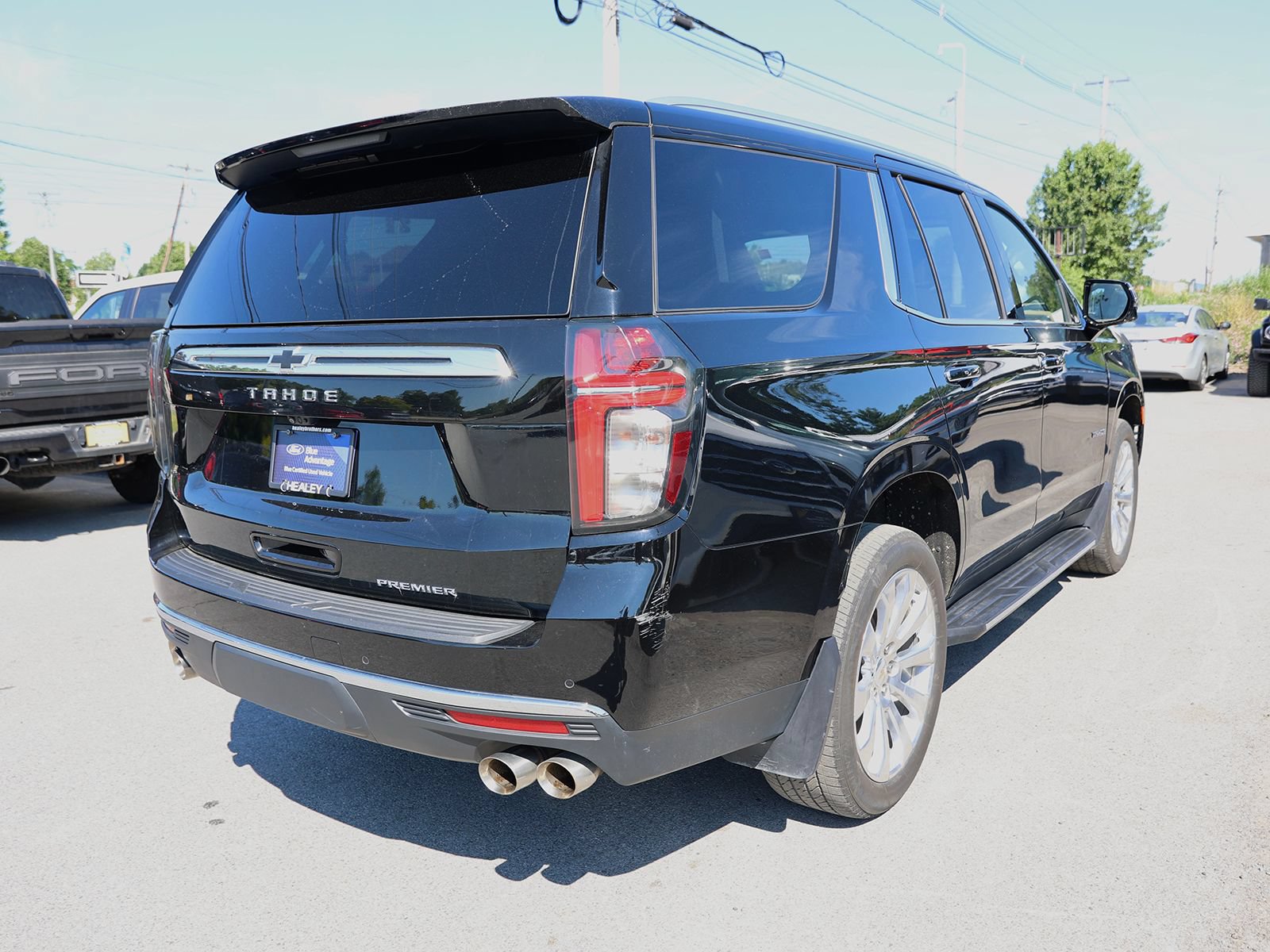 Used 2024 Chevrolet Tahoe Premier AWD/4WD image 7