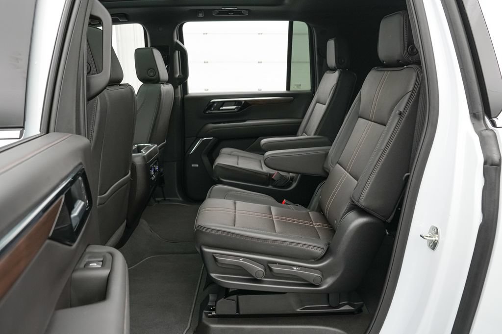 Used 2026 Chevrolet Suburban High Country w/ Sun And Tow Package AWD/4WD image 20