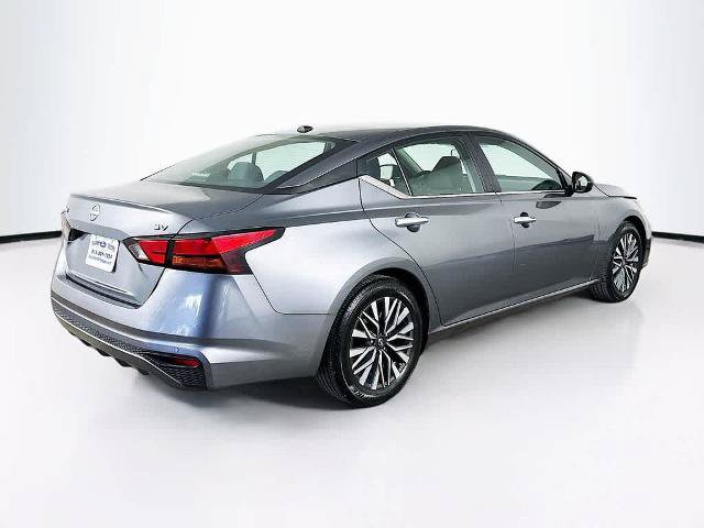 Used 2024 Nissan Altima 2.5 SV FWD image 24