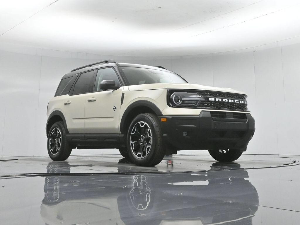 Certified 2025 Ford Bronco Sport Outer Banks w/ Outer Banks Tech Package+ AWD/4WD image 49