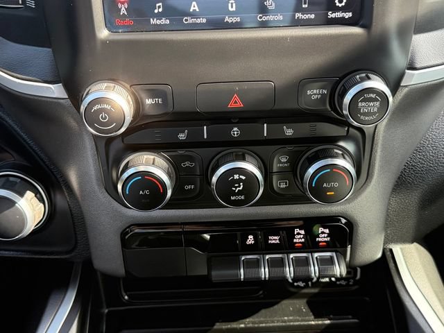 Used 2020 RAM 1500 Big Horn AWD/4WD image 12