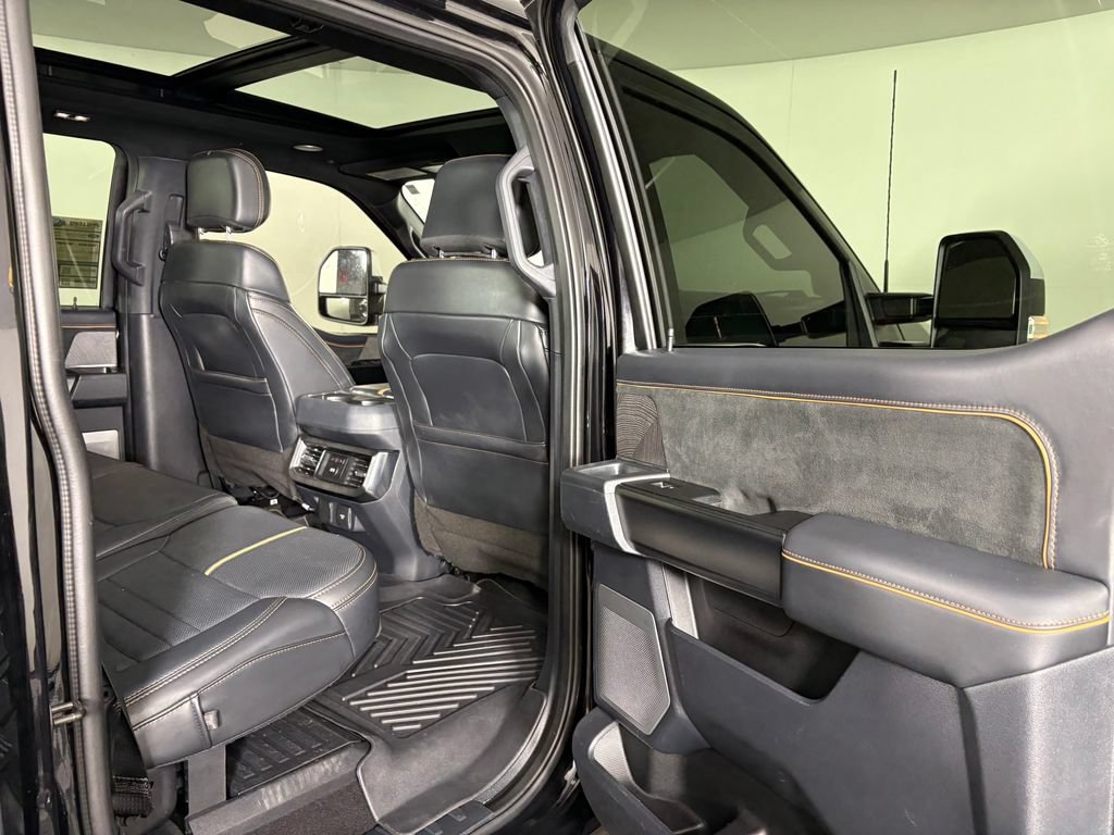 Certified 2023 Ford F350 Platinum w/ FX4 Off-Road Package AWD/4WD image 35