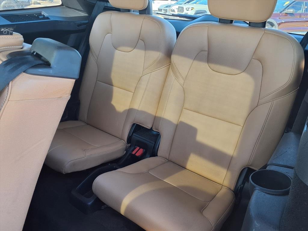 Used 2018 Volvo XC90 T6 Momentum w/ Convenience Package image 20