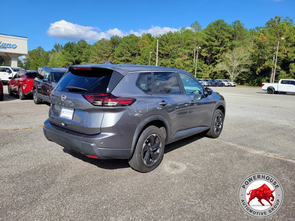 Used 2024 Nissan Rogue SV FWD image 6