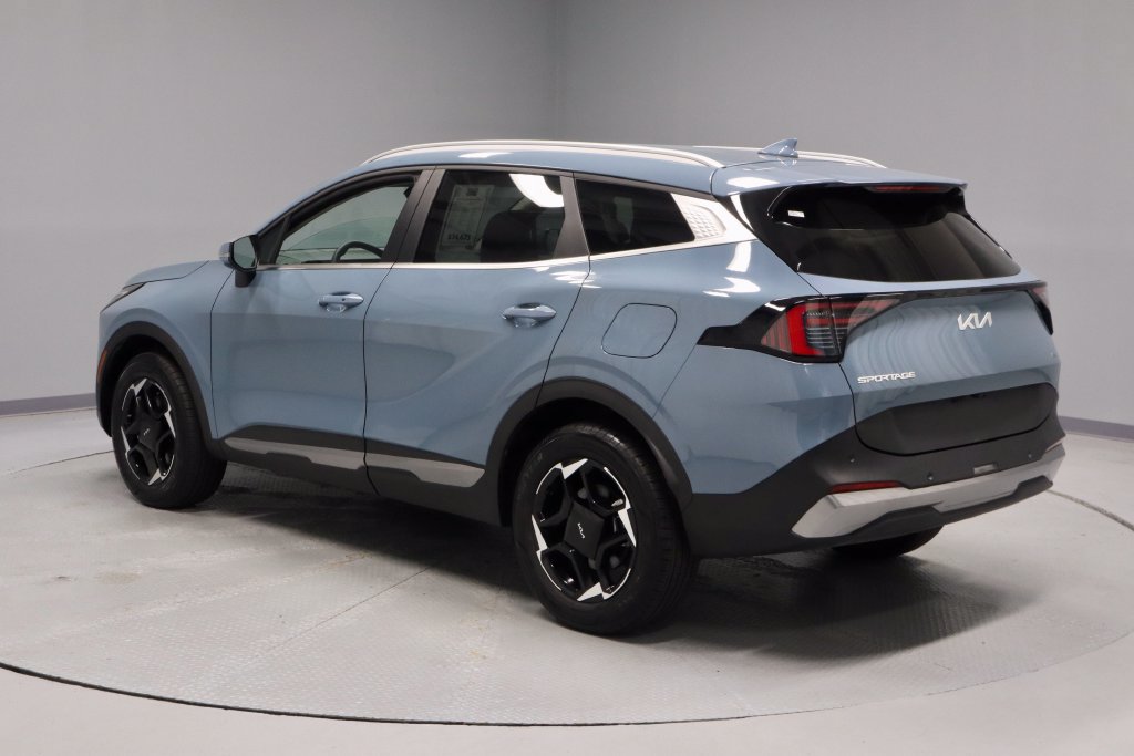 Used 2026 Kia Sportage EX AWD/4WD image 10