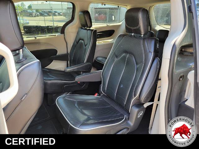 Used 2023 Chrysler Pacifica Limited FWD image 16