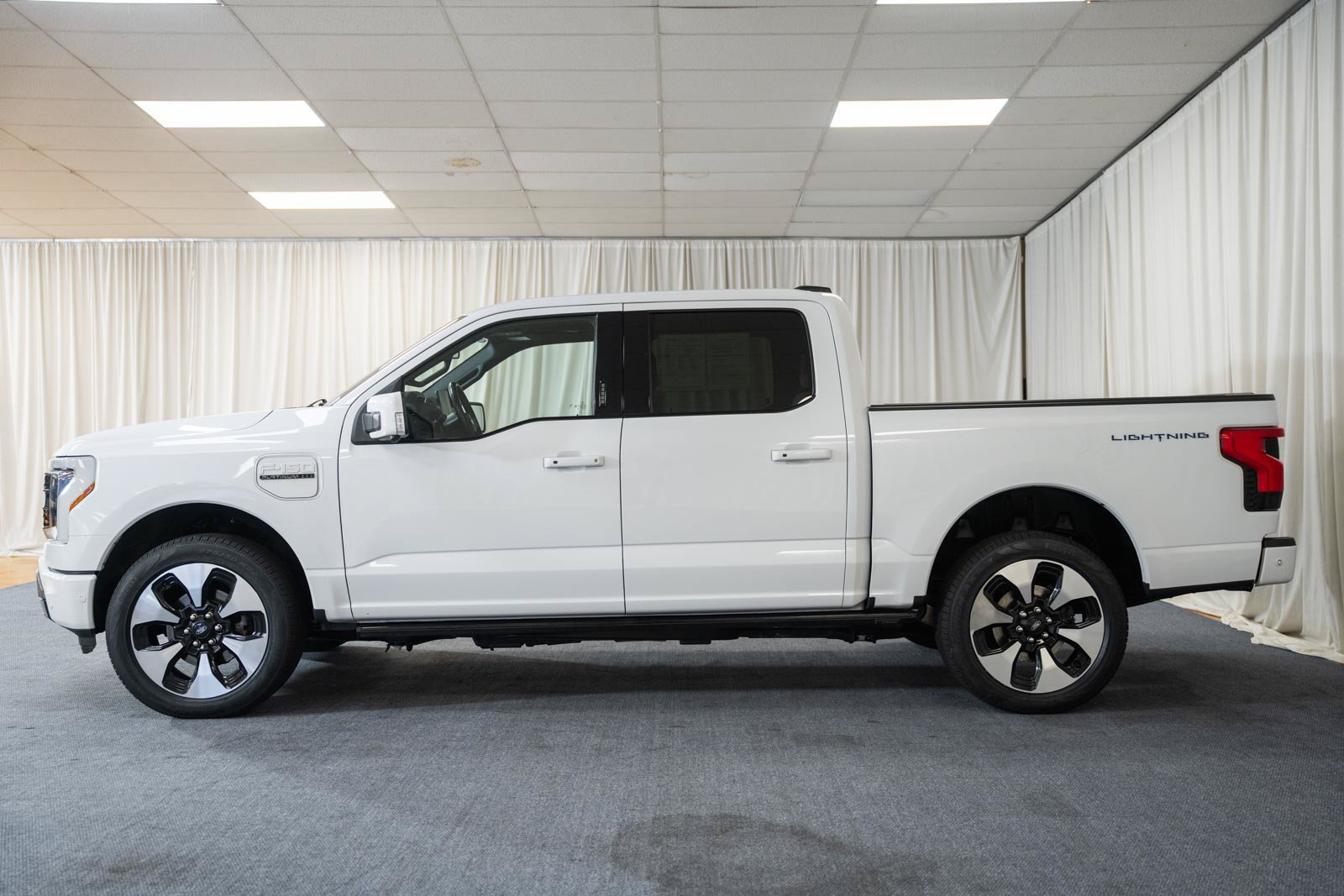 Certified 2023 Ford F150 Lightning Platinum AWD/4WD image 5