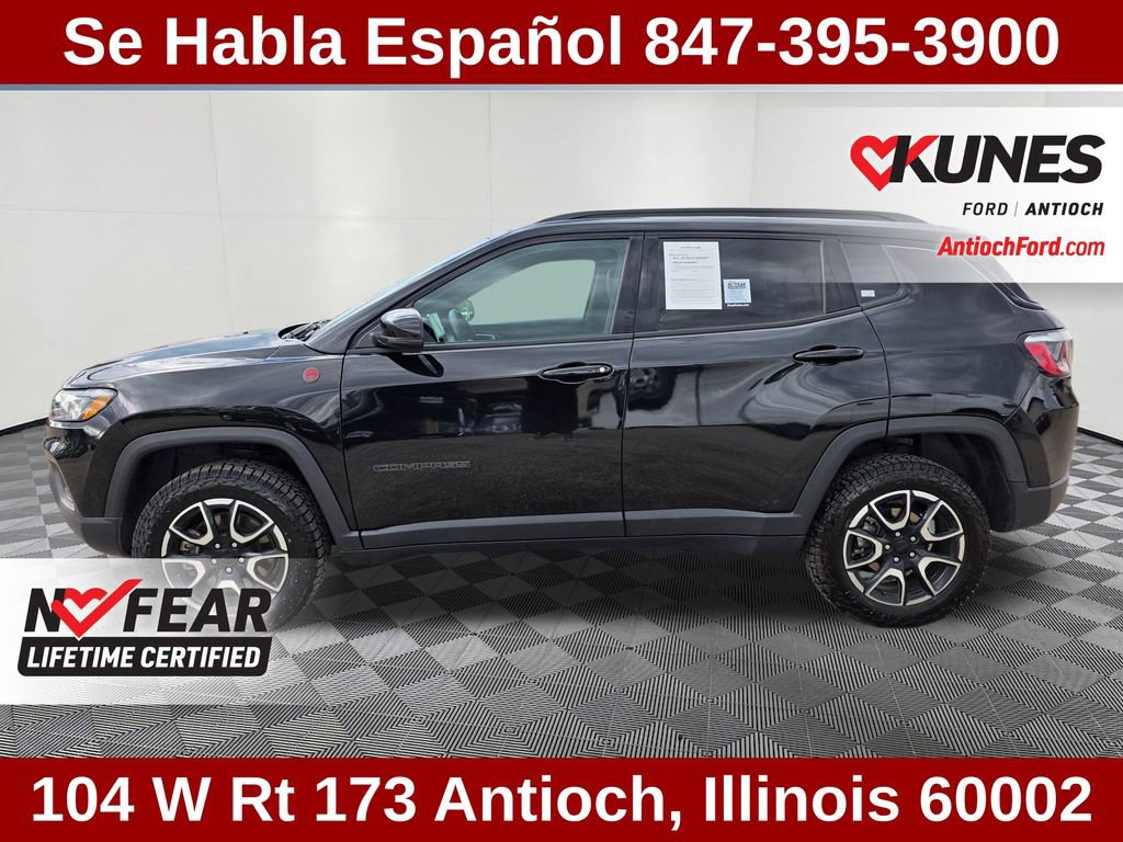 Used 2024 Jeep Compass Trailhawk AWD/4WD image 7