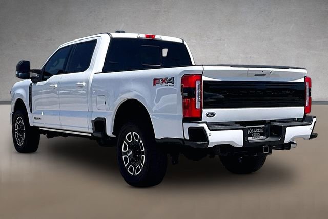 Certified 2025 Ford F250 Platinum w/ FX4 Off-Road Package AWD/4WD image 10