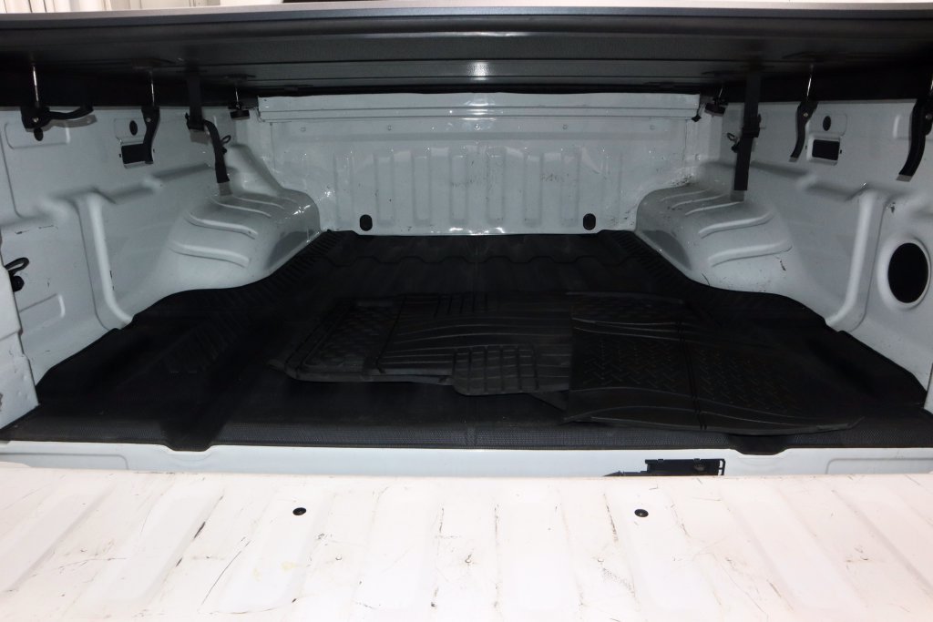 Used 2022 Nissan Frontier S w/ Technology Package RWD image 14