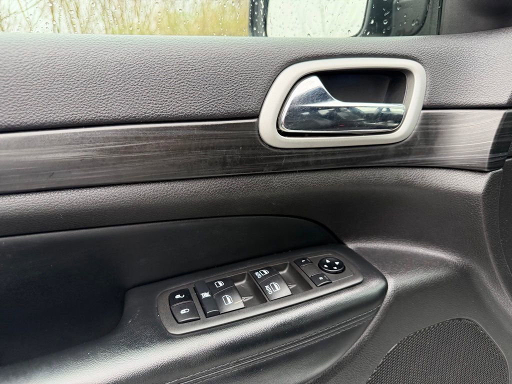 Used 2021 Jeep Grand Cherokee Laredo X image 18