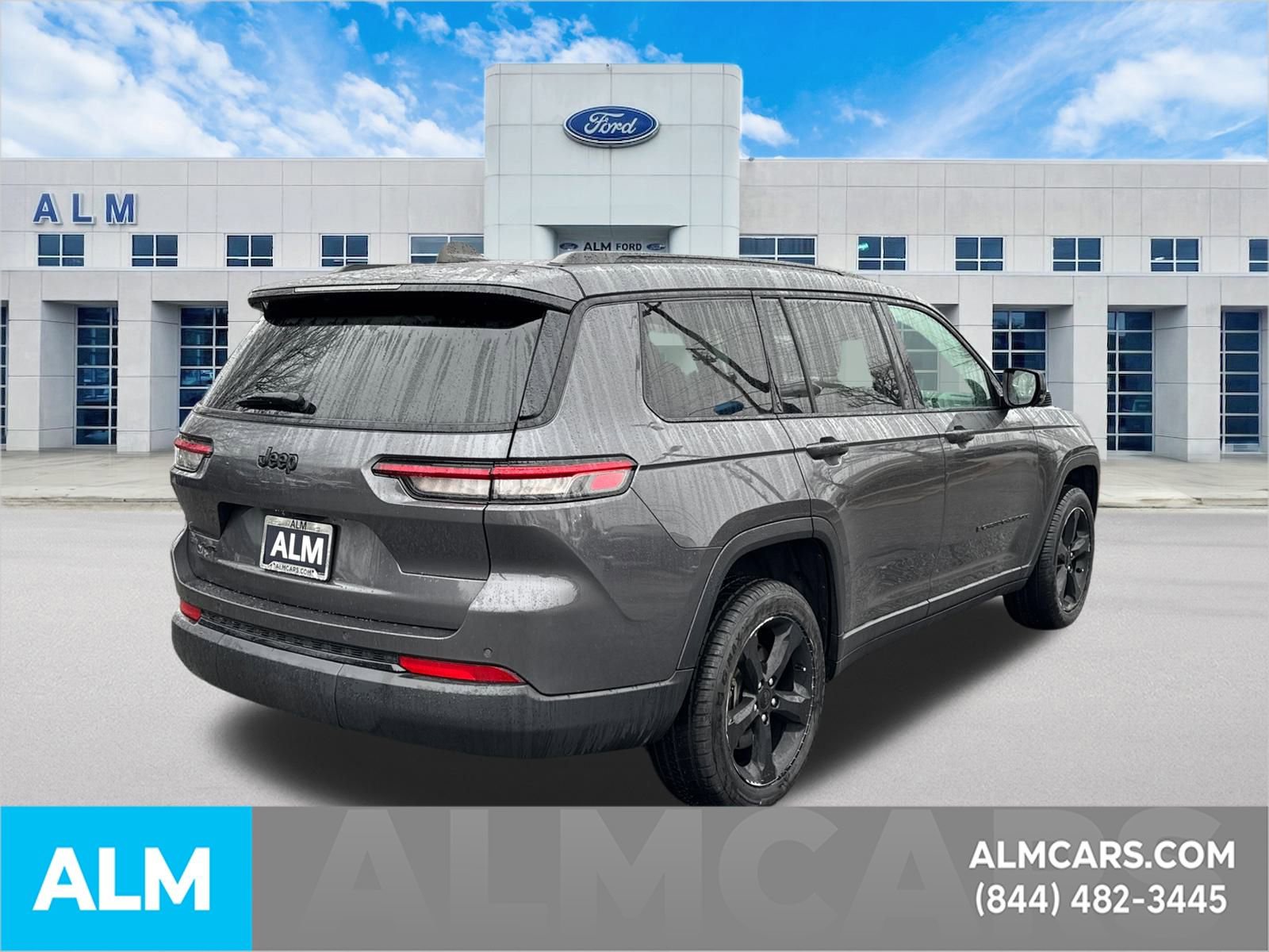 Used 2023 Jeep Grand Cherokee L Laredo image 5