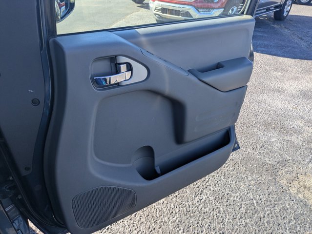 Used 2019 Nissan Frontier SV image 31