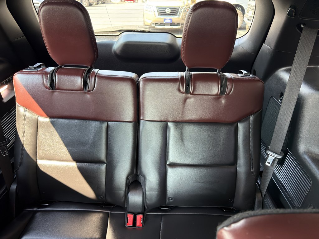 Certified 2023 Ford Explorer Platinum w/ Technology Package AWD/4WD image 38