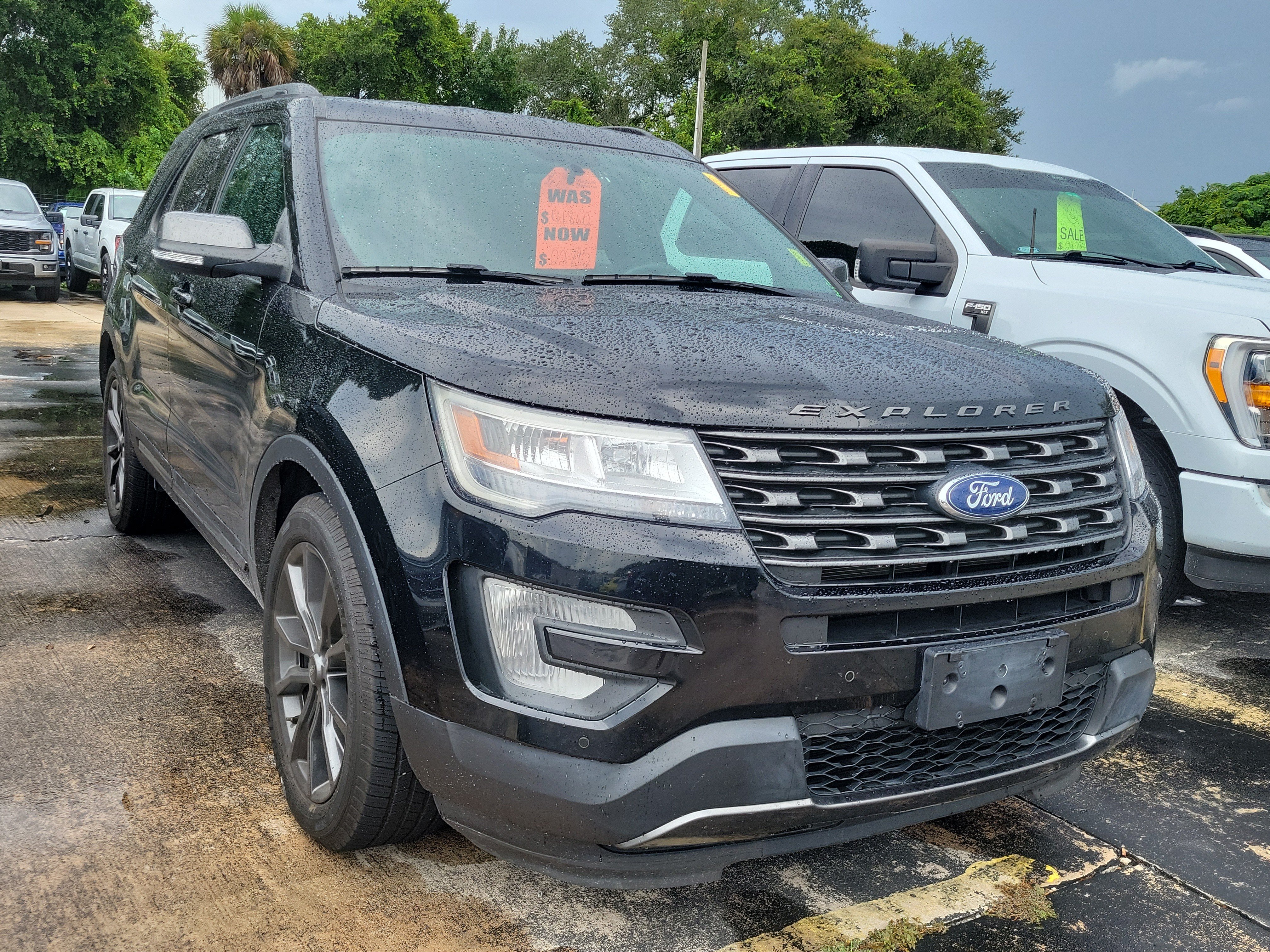 Certified 2017 Ford Explorer XLT w/ Equipment Group 202A FWD image 6