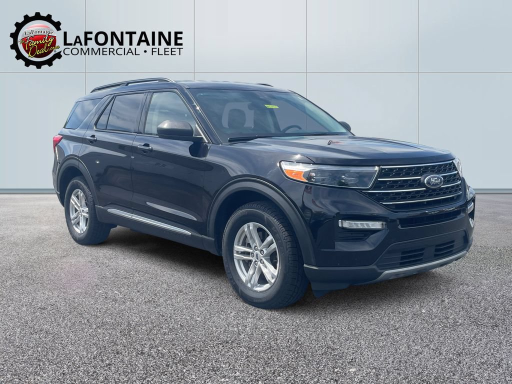 Certified 2023 Ford Explorer XLT w/ Equipment Group 202A AWD/4WD image 3